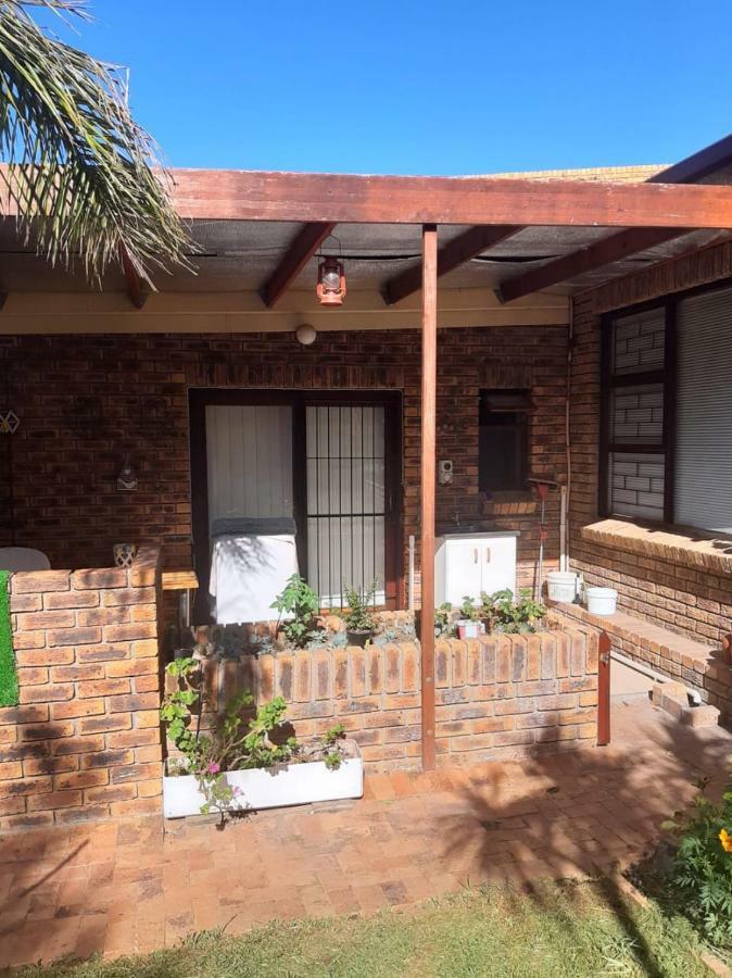 On Yonder Hill Apartment Cape Town