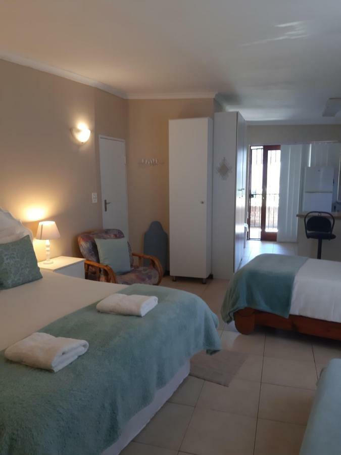 On Yonder Hill Apartment Cape Town